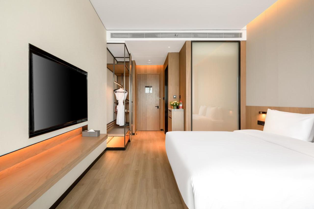 The Coli Hotel Jinan Bagian luar foto